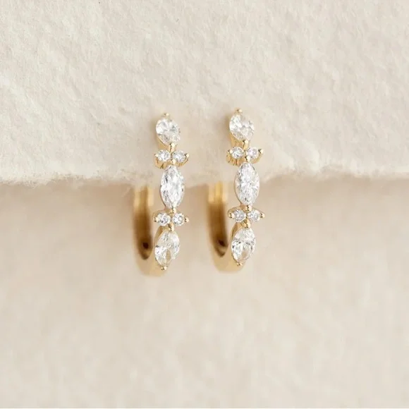 Linjer Zoya Huggie Earrings 14K Yellow Gold and Lab Grown Diamonds - Picture 1 of 4